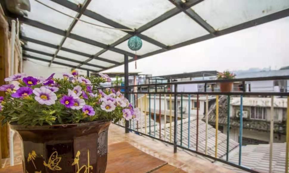Zhangjiajie April Hostel Kültér fotó
